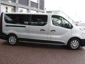 LL29 BUSINESS ENERGY 9 SEATER // IMMACULATE CONDIT - Image 3