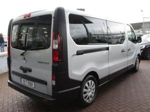 LL29 BUSINESS ENERGY 9 SEATER // IMMACULATE CONDIT - Image 4