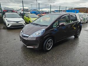 2013 Honda Fit Hybrid Automatic - Image 3