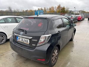 14 Yaris Hybrid NCT 9/26 170km Sarting - Image 3