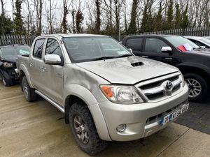 08 Hilux 3.0 d4d Manual Drive home V clean - Image 2