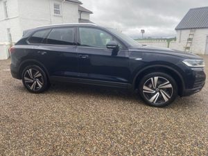 VW Touareg - Finance Arranged - Image 4