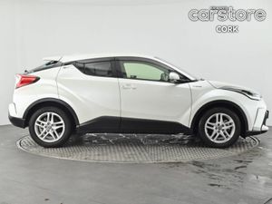 Toyota C-HR 1.8 HYBRID Auto - Image 2