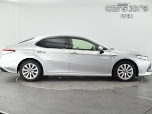 Toyota Camry 2.5 Hybrid Auto - Image 2