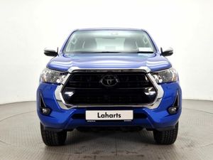 Toyota Hilux D/CAB 2.8 SR5 AUTO - Image 2