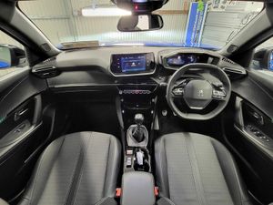 Peugeot 2008 1.2 Puretech 100bhp Allure From €84 P - Image 4