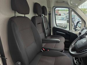 Citroen Relay RELAY 33 L3H2 BLUEHDI 140 From €105 - Image 4