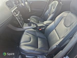 Volvo V40 D2 (120hp) Diesel, Manual, Full Leather - Image 4
