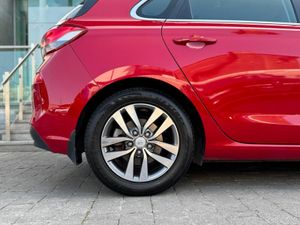 Hyundai i30 1.0 T-GDI Deluxe Plus LOW MILEAGE - Image 4