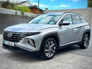 Hyundai Tucson 2WD Executive, Black Leather - Image 3