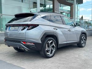 Hyundai Tucson 2WD Executive Plus HEV Auto - Image 4