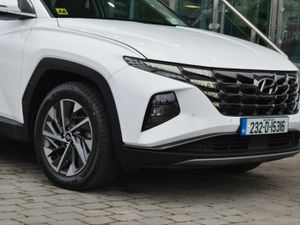 Hyundai Tucson 2WD Executive Plus, High Spec, Leat - Image 4