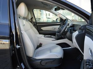 Hyundai Tucson 2WD Executive Plus HEV Auto - Image 4