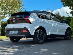 Hyundai Bayon Executive 5DR 2 Tone Black Roof - Image 2