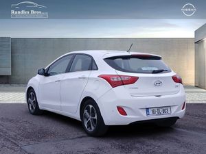 Hyundai i30 1.6 Diesel Deluxe Plus - Image 2