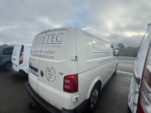 Volkswagen Transporter 2017 INCLUDES VAT - Image 4