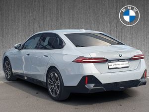 BMW 5 Series 520i M Sport Saloon - Image 3