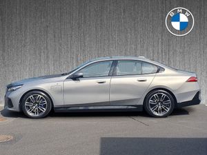 BMW 5 Series 530e M Sport Saloon - Image 4