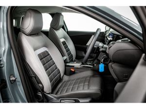 Citroen C4 PLUS 1.2 MHEV Auto 136HP - Image 2