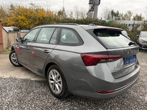 2024 Skoda Octavia 2.0 AMBITION - Image 4