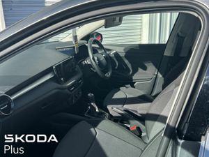 Skoda Fabia FABIA SELECTION 1.0 MPI 80 BHP - Image 4