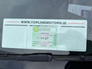 Mini Cooper ==CROSSOVER//AUTO//LIKE NEW//NCTED== - Image 2