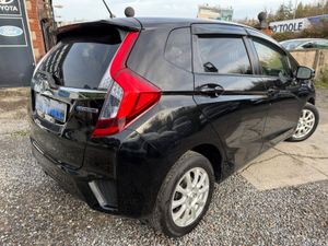 2015 Honda Fit 1.5 HYBRID AUTO - Image 4