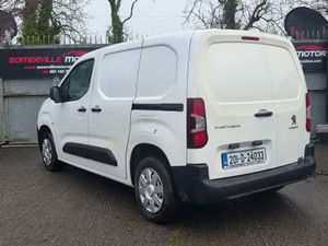 PEUGEOT PARTNER 1.5 HDI 2020 - Image 4
