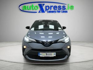 Toyota C-HR 1.8 Hybrid Sport Automatic, Reversing - Image 3