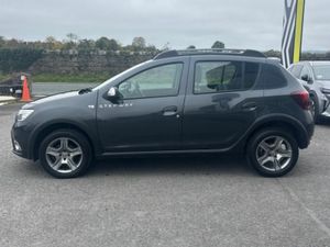 Dacia Sandero Stepway Blue dCi 95 STEPWAY Signatur - Image 4