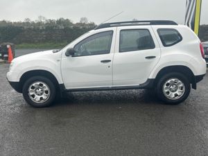Dacia Duster 1.5 dCi 110 ALTERNATIVE (Low Kms) - Image 4