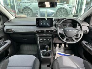 Dacia Sandero Stepway TCe 90 STEPWAY Extreme Spec - Image 4