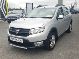 Dacia Sandero Stepway 1.5 DIESEL / HIGH DRIVING PO - Image 3