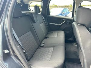 Dacia Duster 1.5 dCi 110 SIGNATURE - Image 4