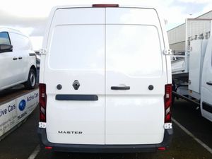 Renault Master LWB ADVANCE ex vat price displayed - Image 3