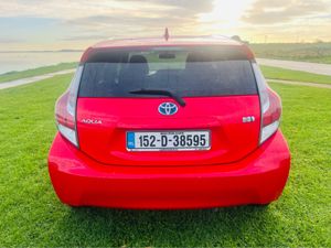 Toyota Aqua 2015 TOYOTA AQUA IN METALLIC SILVER HY - Image 4