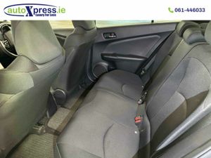 Toyota Prius E, Hybrid, Automatic, Reverse camera - Image 4