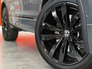 Volkswagen Tiguan BLACK EDITION TSI DSG #66 - Image 4