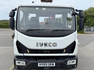 2020 Iveco 7.5 Ton Crane - Image 2