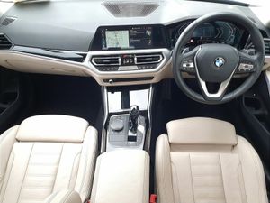 BMW 3-Series 330e Sport Pro Saloon - Image 4