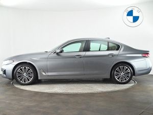 BMW 5-Series 520d SE Saloon - Image 4