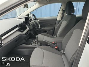 Skoda Fabia Selection 1.0MPi 80HP - Low Mileage (F - Image 4