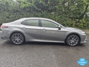 Toyota Camry / 2020 / 2.5 PETROL HYBRID / AUTO - Image 4