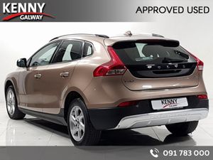 Volvo V40 V40CC D2 SE ED 5DR - Image 3