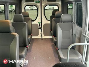 Maxus eDELIVER 9 eDeliver 9 EV 8 Seat Minibus - Image 4