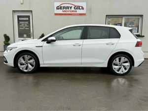 Volkswagen Golf STYLE 2.0 TDI 115HP 5DR - Image 4