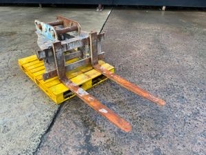 STRICKLAND PALLET FORKS.. - Image 2