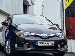Toyota Auris Luna Automatic Hybrid AA Approved - Image 2