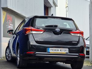 Toyota Auris Luna Automatic Hybrid AA Approved - Image 4