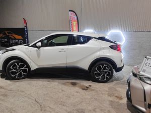 2017 Toyota CHR (Pear White) - Image 4